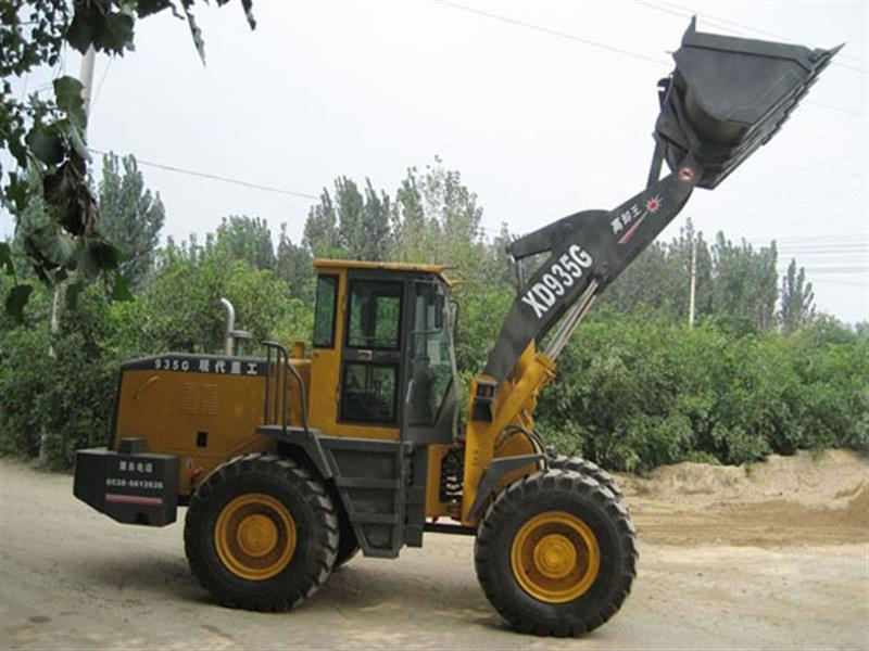 Máy xúc lật sức nâng 3 tấn model XD935E