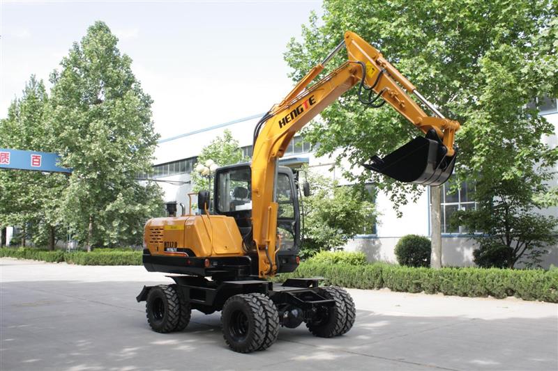 Máy xúc đào bánh lốp hiệu HENGTE model HTL75