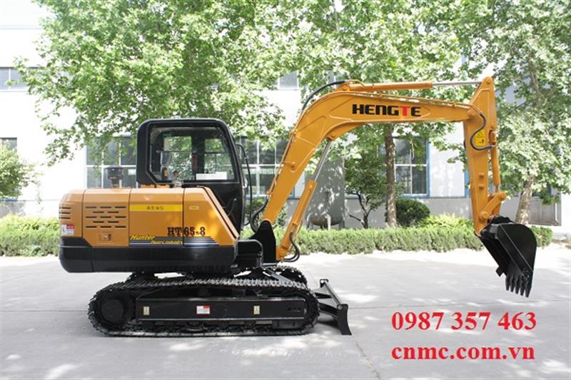 Máy đào bánh xích Trung Quốc model HT65-8