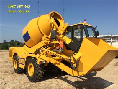Xe trộn bê tông tự cấp vật liệu 3.5 khối hiệu WRBM Trung Quốc