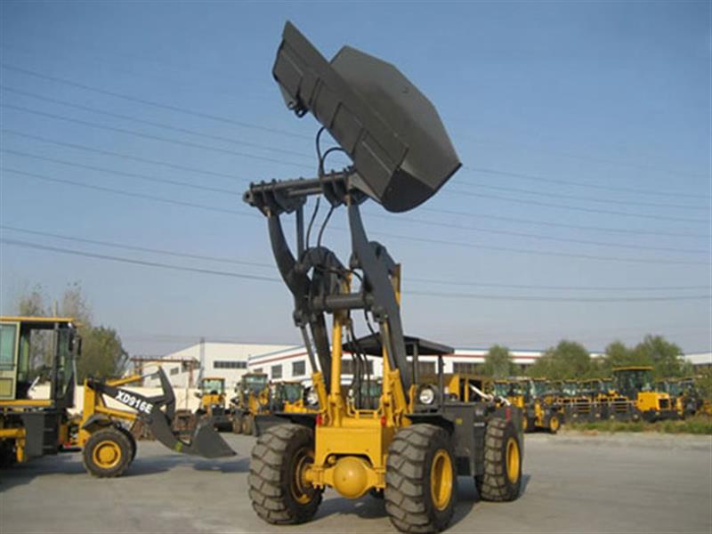 Máy xúc lật đổ nghiêng model XD926