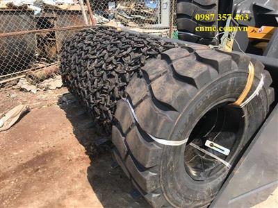 Lốp máy xúc lật chui hầm 15/70-18