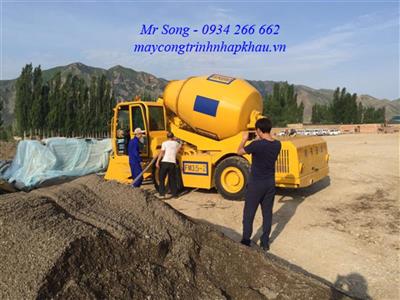 XE TRỘN BÊ TÔNG TỰ NẠP LIỆU 4,8M3 HIỆU WRBM MODEL FM3.5-4