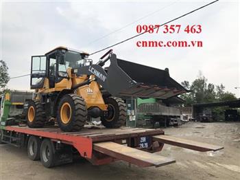 Bàn giao máy xúc lật gầu 1 khối về Thạch Hà, Hà Tĩnh